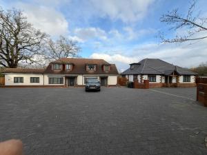 Stylish 3BR & 2BR Home Private Luxury Stays & Event Hire