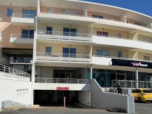 Between lake and ocean - Apartment with pool, terrace, wifi