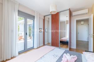 Sunset Pethouse Apartment in Pržno