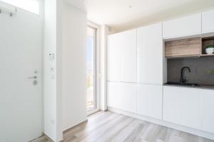 Shanti Sea House by BarbarHouse