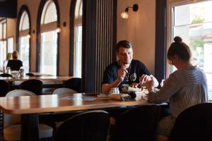 The Rose Hotel & Motel