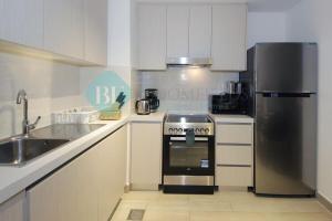1br Canal View in Waters Edge Yas