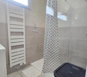 AC Apt with Balcony in Saint-Raphaël