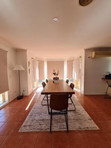 Comfortable Family Stay in Caroline Springs