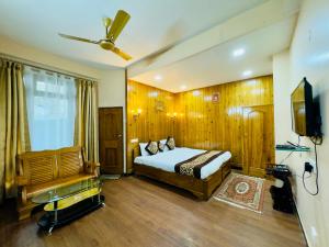 The Garden Courtyard