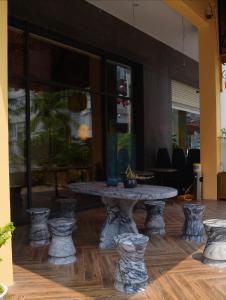 Ruby hotel Tuần Châu