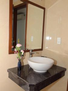 Ruby hotel Tuần Châu