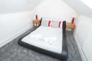 Central 3 Bedroom Home Close To Swansea City Centre