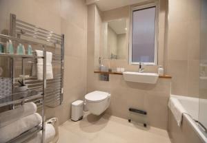 Westminster 1 bed apt with terrace and Air-Con