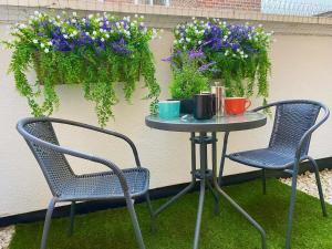 Westminster 1 bed apt with terrace and Air-Con