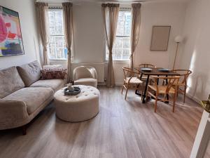 Nicolson Street two bedrooms
