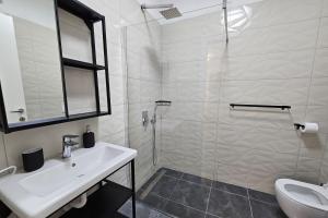 Sunset Luxury Apartment - Happy Rentals