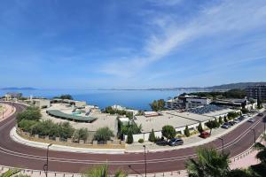 Sunset Luxury Apartment - Happy Rentals