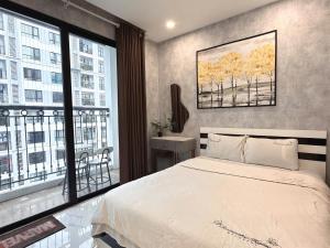 Crystal Apartment in Times City