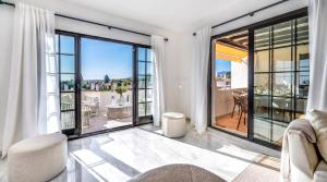 VACATION MARBELLA I Aldea Blanca, Luxury Duplex, Sea View, BBQ Grill, 24-7 Security, Walking Distance to Puerto Banus