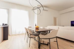 Duomo Luxury - Leo Brothers - Fontana Street