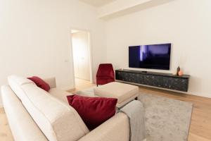 Duomo Luxury - Leo Brothers - Fontana Street