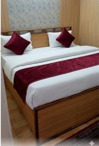 Hotel The Nand Palace - Near Mall Road- Mussoorie