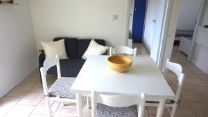Casa Bianca 2-12