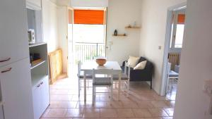 Casa Bianca 2-12