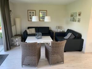 Lovely bungalow with garden
