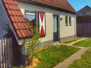 Lovely holiday home with private barbecue