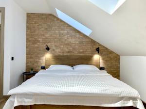 ApartPoltava НОВА ексклюзивна мансарда з виходом на дах в ЦЕНТРІ міста