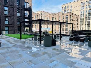 Sleeps 3 - Garden and Parking - Near Old Trafford