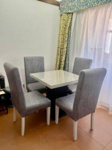 Private one-unit in Domina coral bay Direct becah and lake view 4
