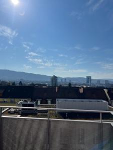Stylish 2BR with Stunning Zurich Views - Tilia 41