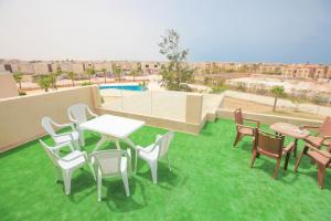 Prime Pool-Front Chalet at Hacienda Bay