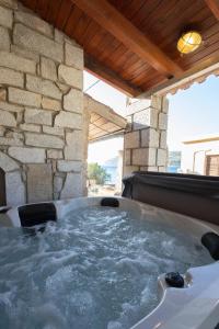 Sophia Limeni Spa - Sea front