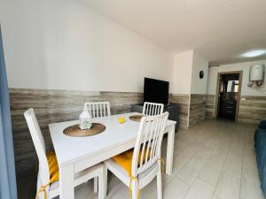 Appartamento Moderno Puerta del Sol Piscina, Wi-Fi e Terrazza a Caleta de Fuste
