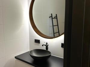 Breda Apartment w Kitchen & Private Bathroom 2p