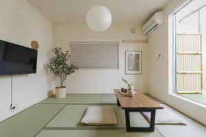 Osaka Large Family House 7 Bedrooms 2 Baths Free Parking