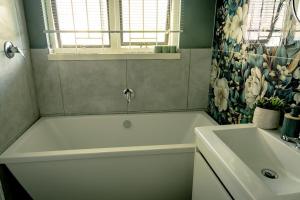 Entire Modern 2 Bedroom Apartment Midrand