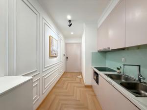 The SUN Apartment Vinhomes Times City