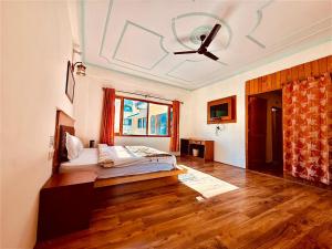 Hotel Prini Palace Manali