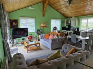 The Cabin,Kings Lane,Weston