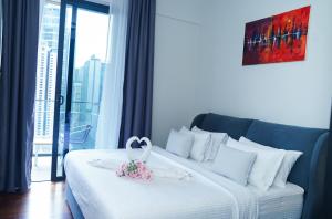 The Luxury Apartment KLCC by Mimi
