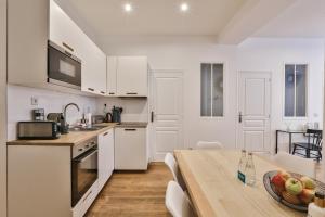 UrbanFlat 34 - Spacious & Bright Parisian Home