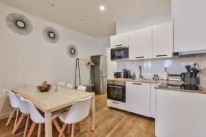 UrbanFlat 34 - Spacious & Bright Parisian Home
