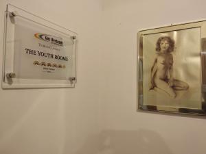 Students Under 40 - Get 1 Night Free - Book Now