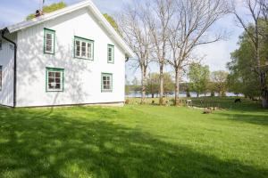 Lunneviken Hof Countryside Lakehouse