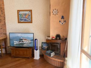 Bellagio Center Apartment with Lake View & Garden