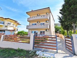 2-bedroom vacation apartment in Nea Phokea, Halkidiki
