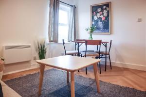 Brand New 3BR Apartment Exeter City Centre