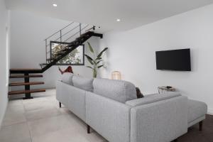 Casa de São Pedro - Bright Modern Loft in PDL
