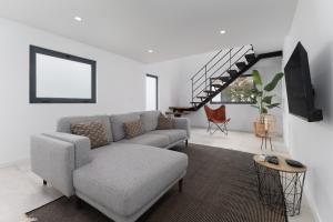 Casa de São Pedro - Bright Modern Loft in PDL