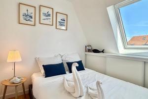 Bright Studio Seafront Balcony & Parking